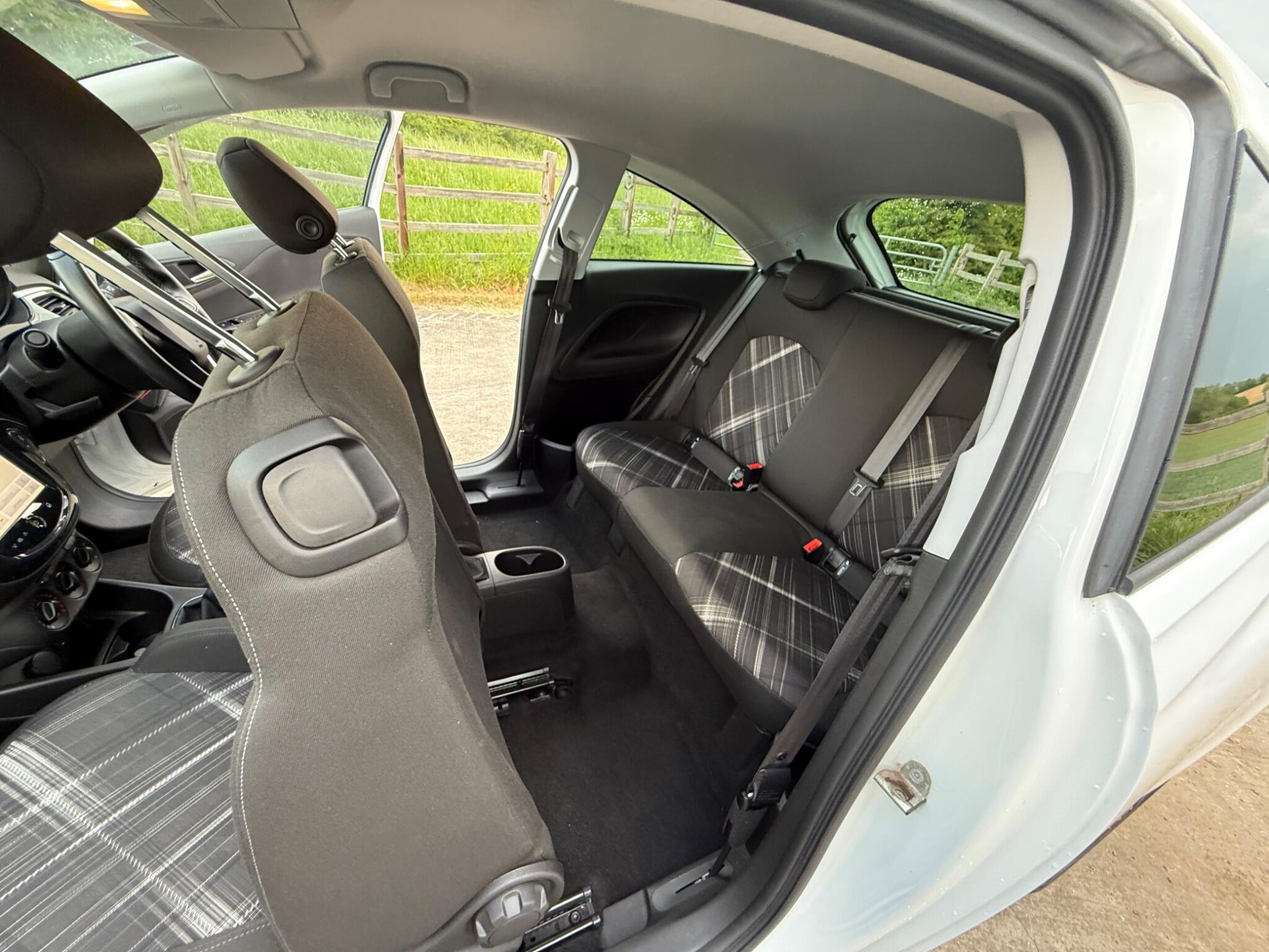 Vauxhall Corsa 1.4i ecoTEC Limited Edition Euro 6 3dr — photo 94 of 96